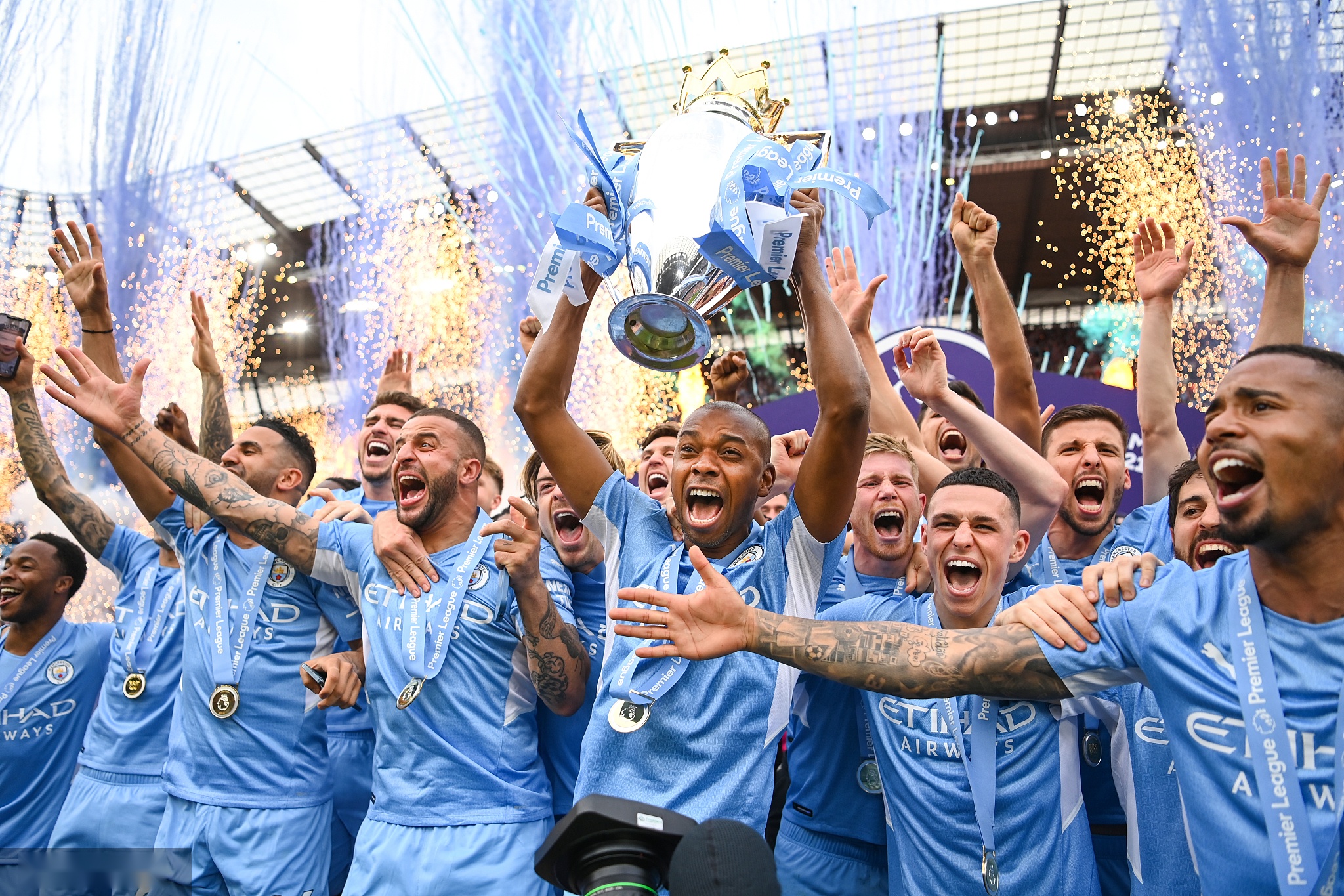 他用行动证 他用行动证